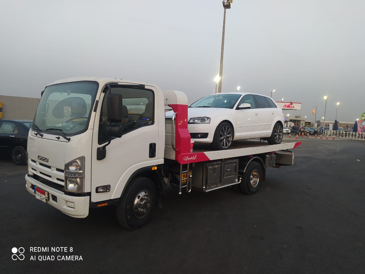 bg-beams-layer bg-layer